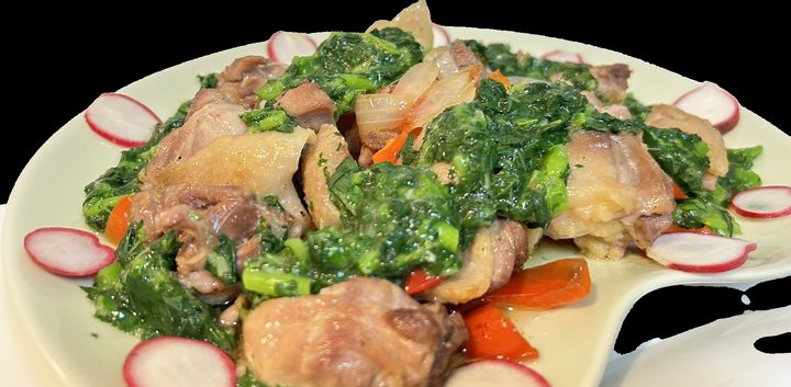 野菜と鶏もも肉のモロヘイヤ仕立て